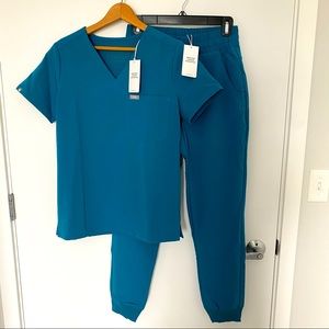 NWT FIGS XS Pacific Blue Scrub Set